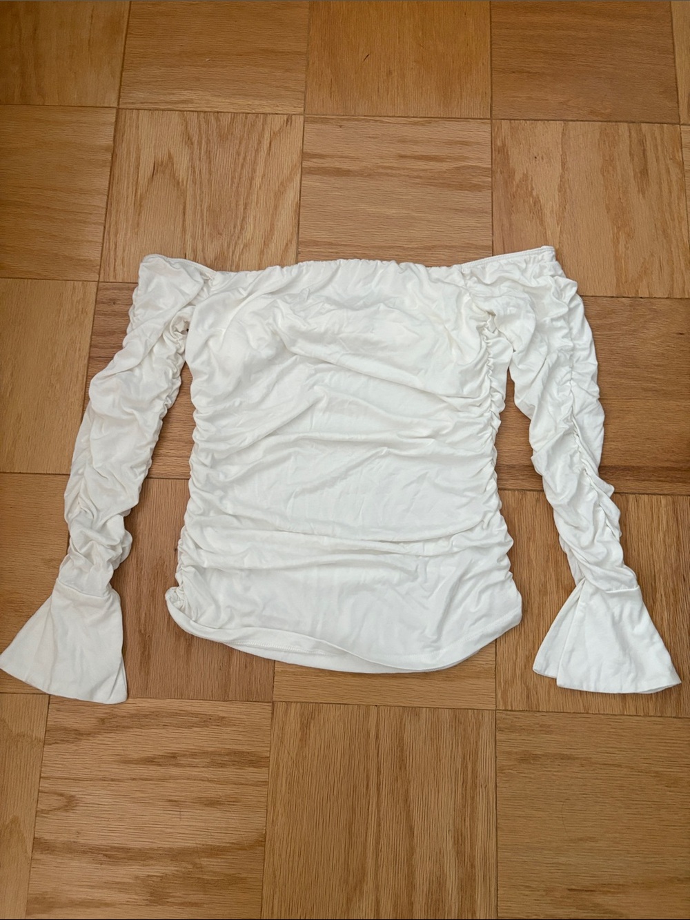 Wayf White Off-Shoulder Ruched Long Sleeve Top